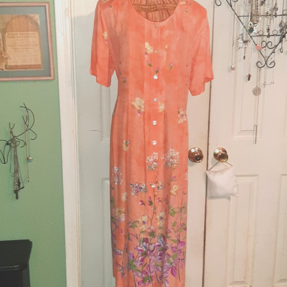 Coral, FloralTea Garden Dress Size XL Classic Beauty, NWOT